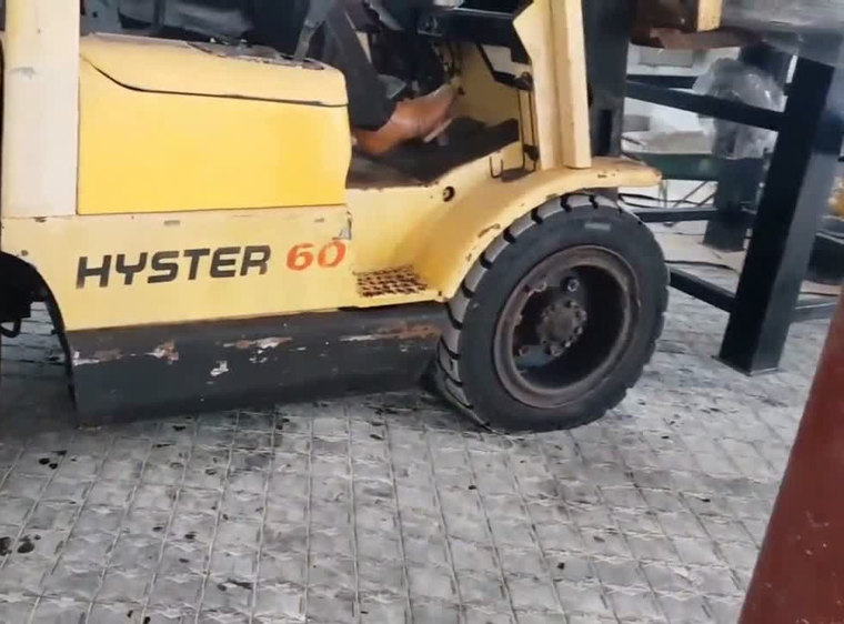 Feita para a rotina pesada da obra.